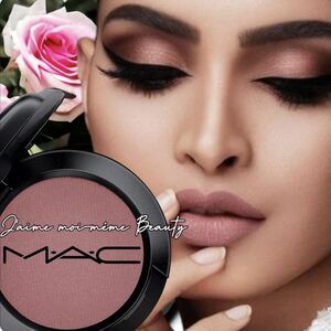 MAC Rose Before Bros Eyeshadow- cool Berry mauve- Matte
